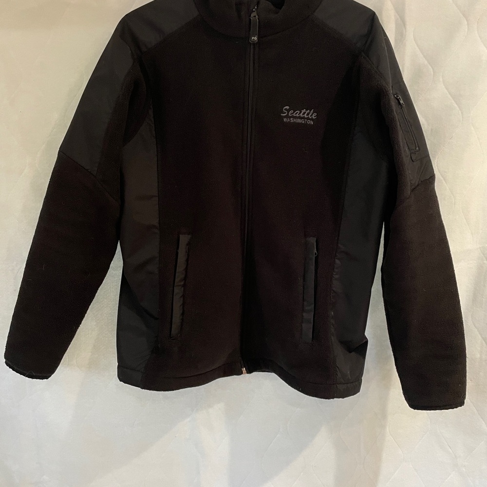 Black Performance Fleece Jacket with Full-Length Zipper